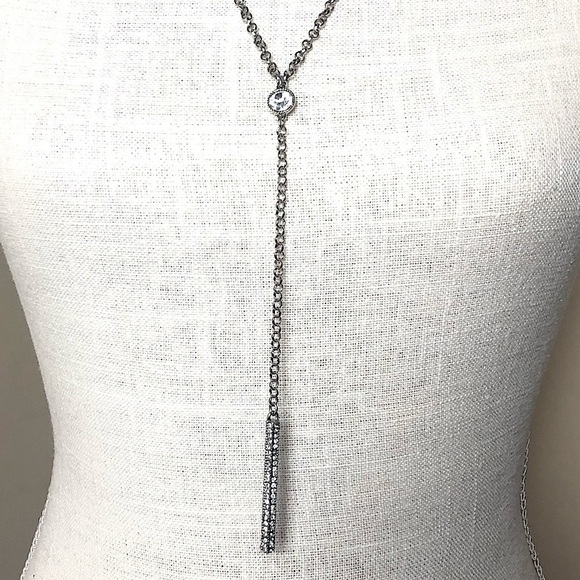DOUBLE Layered Silver Tone Necklace Chain Necklace Clear Rhinestone Design - Picture 3 of 3